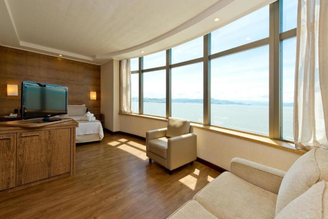 Majestic Palace Hotel Florianópolis Exteriör bild A room at the hotel