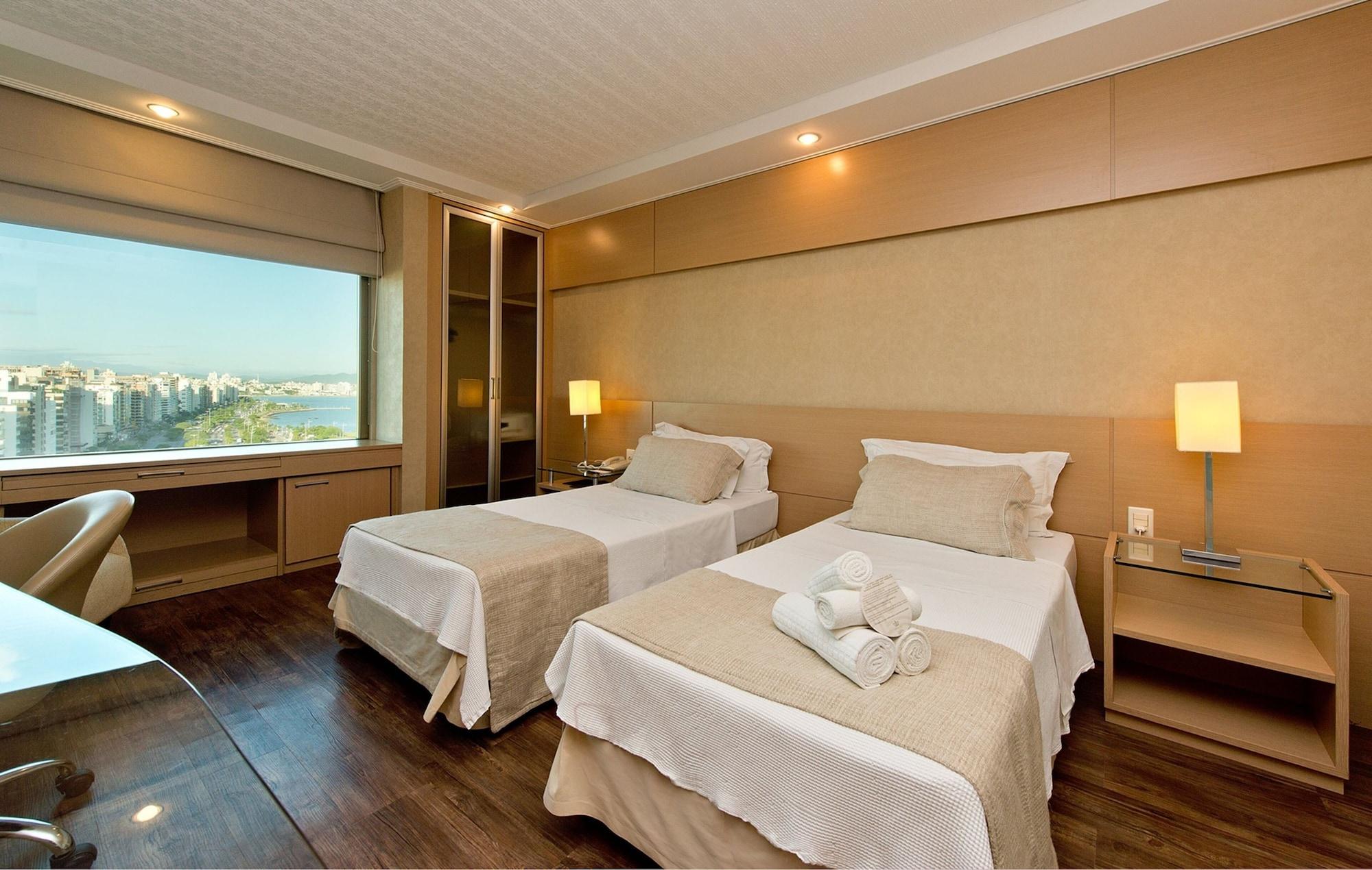 Majestic Palace Hotel Florianópolis Exteriör bild A room at the hotel