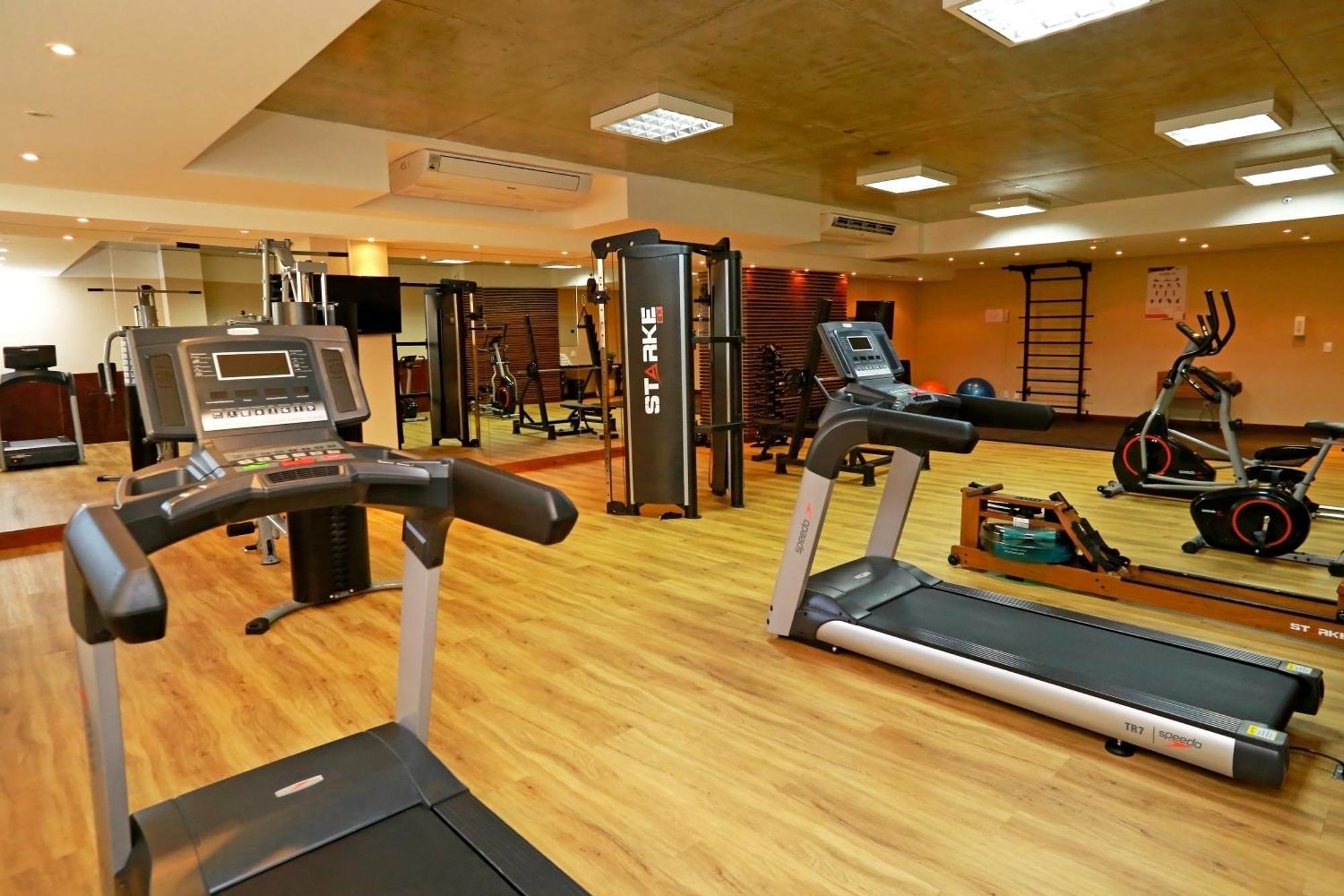 Majestic Palace Hotel Florianópolis Exteriör bild A gym